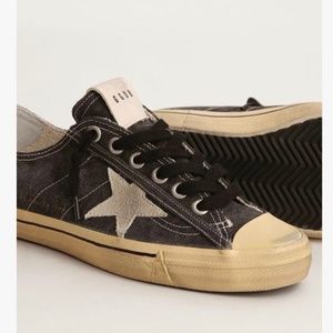 **SOLD** New Golden Goose V-Star LTD | Size 38